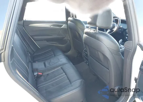 2019 BMW 640I Gran Turismo xDrive z USA, uszkodzony, nr VIN WBAJV6C55KBK08072